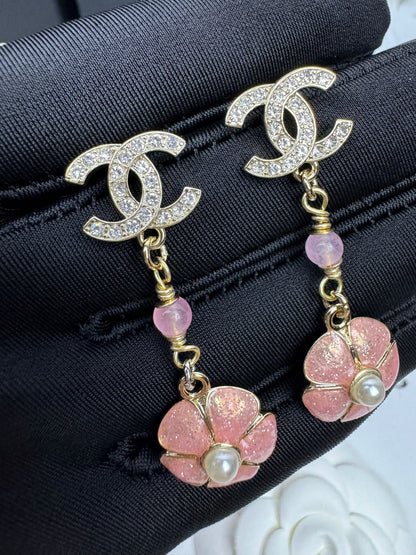 [LUXE]26C Pink Camellia Enamel Pendant with Double C Earrings