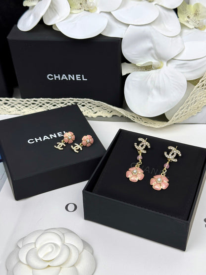 [LUXE]26C Pink Camellia Enamel Pendant with Double C Earrings