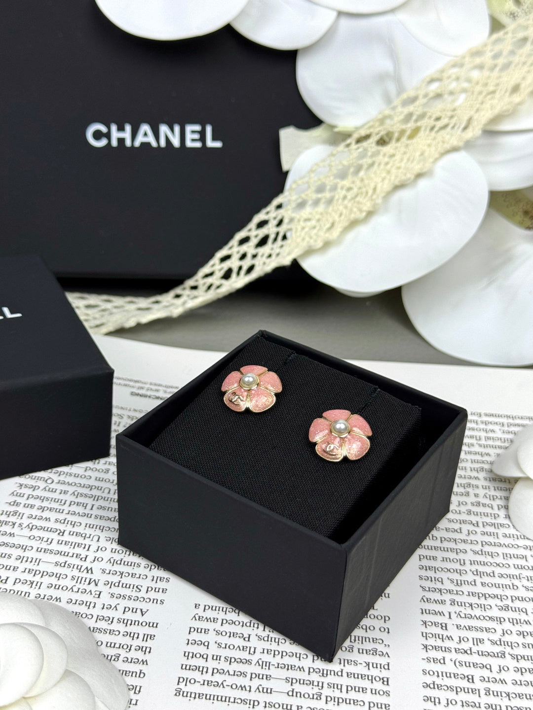 [LUXE]26C Pink Camellia Pearl Enamel Stud Earrings