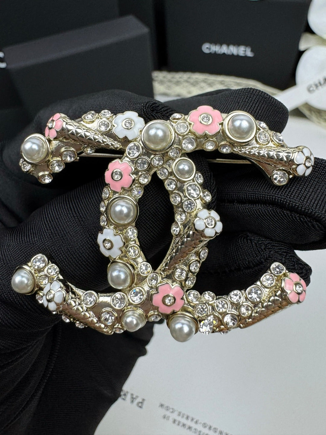 [LUXE]26C Pink-White Enamel Ice Cream Cone Double C Brooch