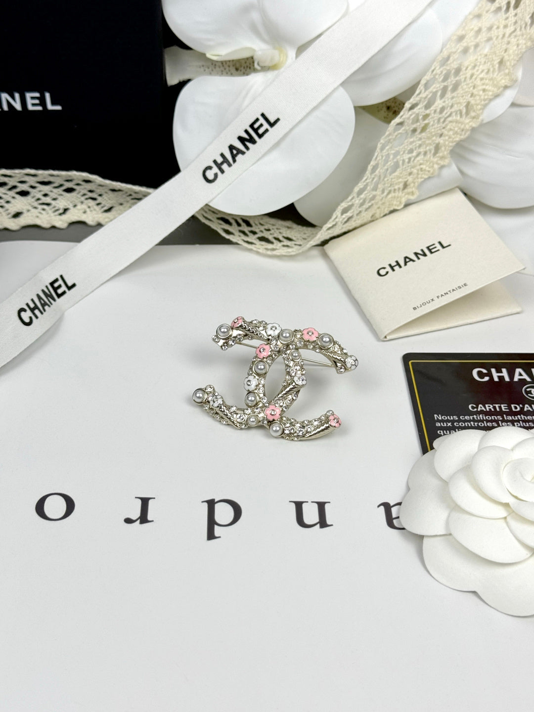 [LUXE]26C Pink-White Enamel Ice Cream Cone Double C Brooch