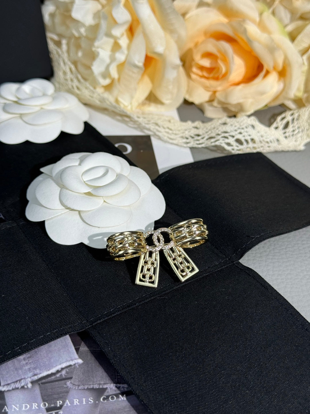 [LUXE]25K Hollow Bow Brooch