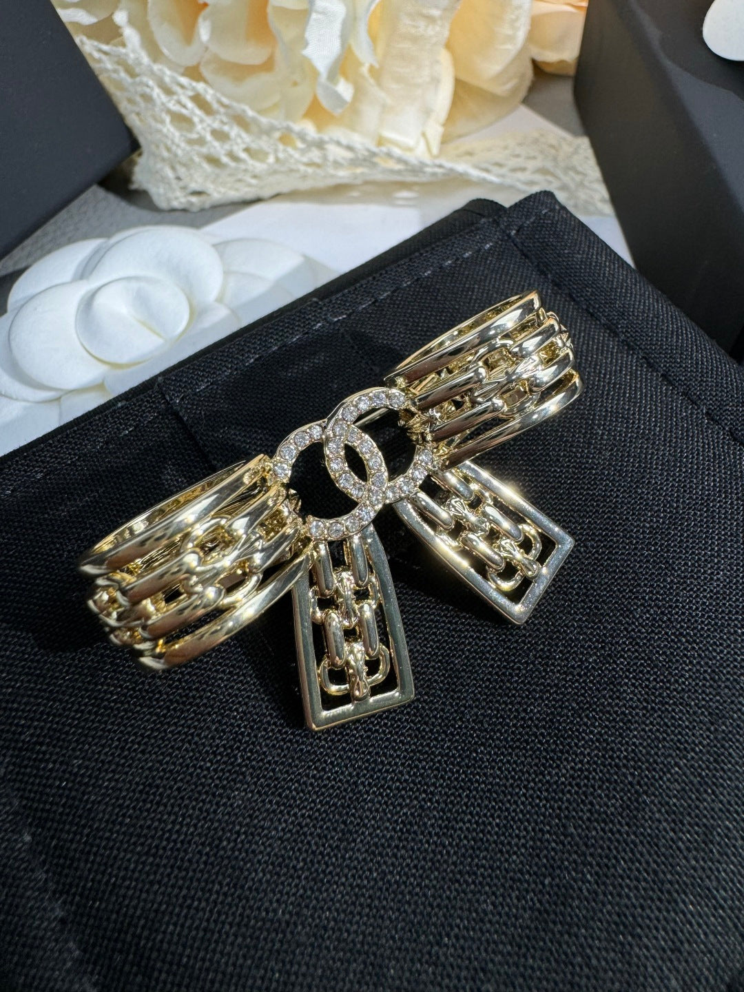 [LUXE]25K Hollow Bow Brooch