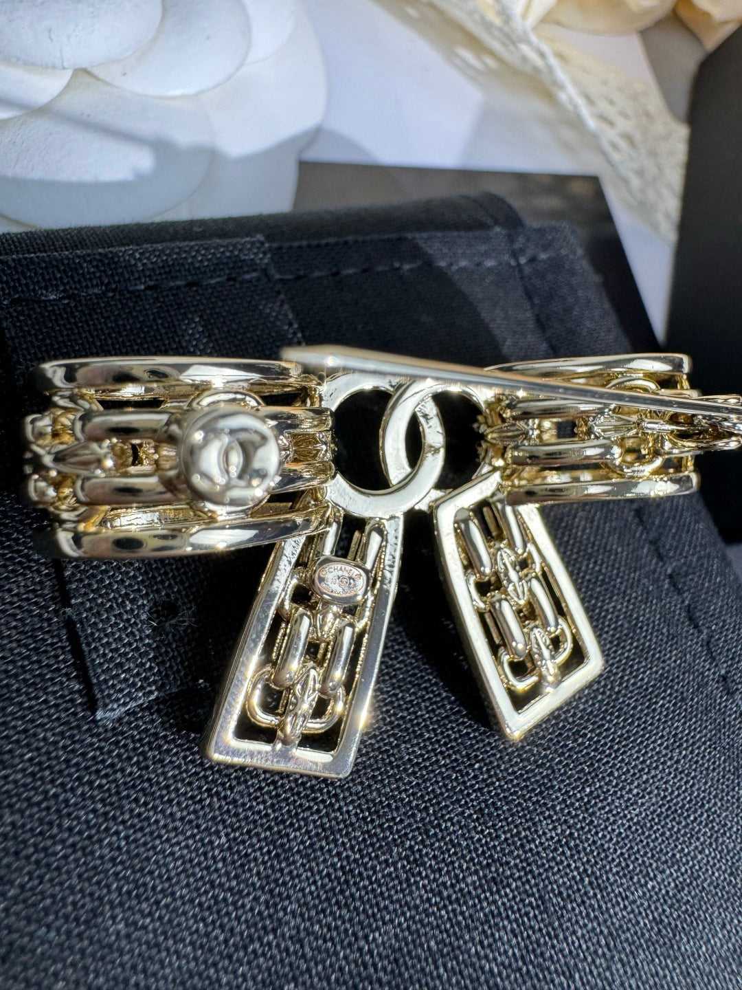 [LUXE]25K Hollow Bow Brooch