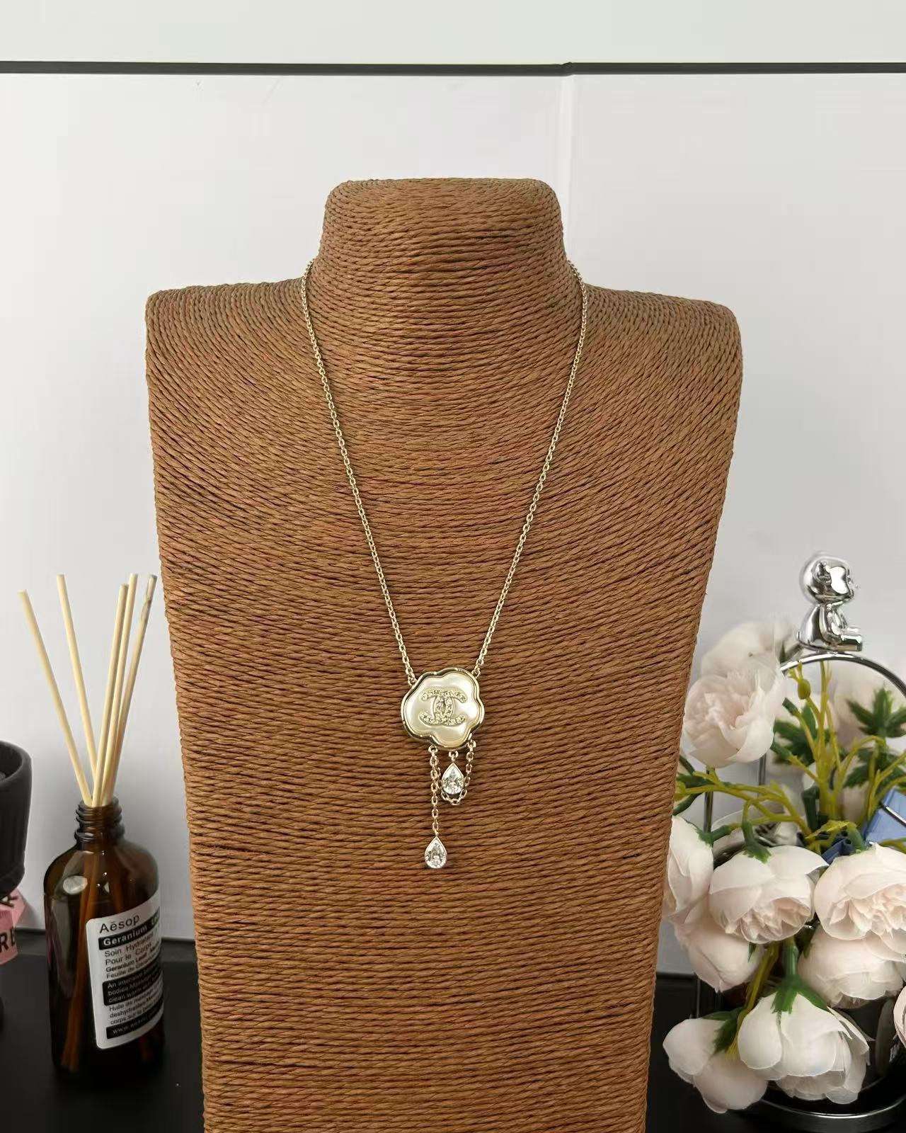 [LUXE]Cloud Pearl Mother-of-Pearl Diamond Chain Pendant Necklace