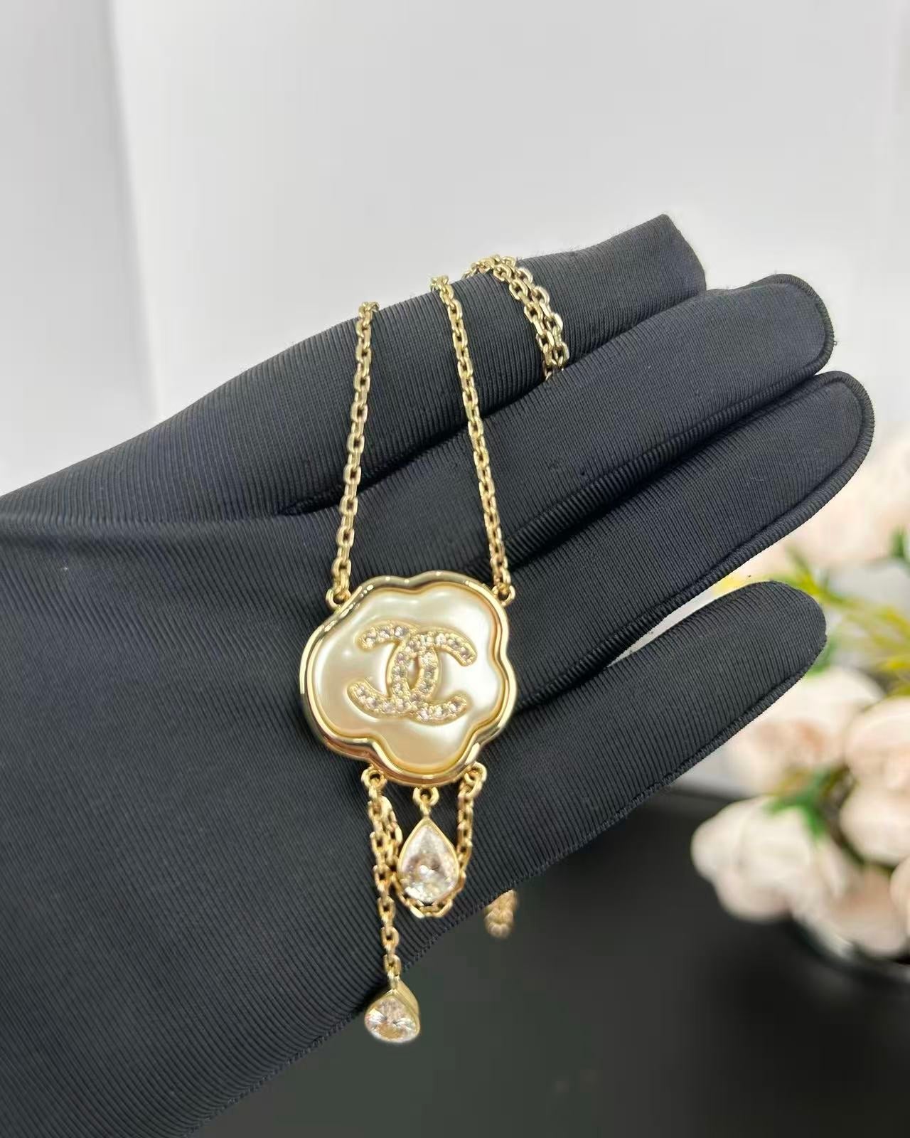 [LUXE]Cloud Pearl Mother-of-Pearl Diamond Chain Pendant Necklace