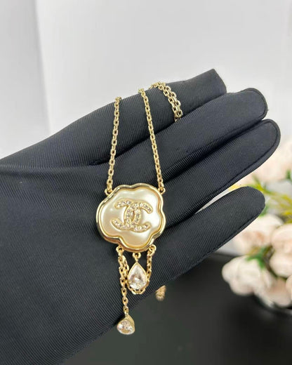 [LUXE]Cloud Pearl Mother-of-Pearl Diamond Chain Pendant Necklace