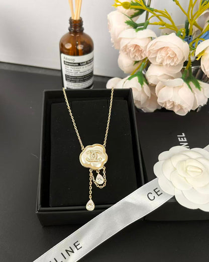 [LUXE]Cloud Pearl Mother-of-Pearl Diamond Chain Pendant Necklace