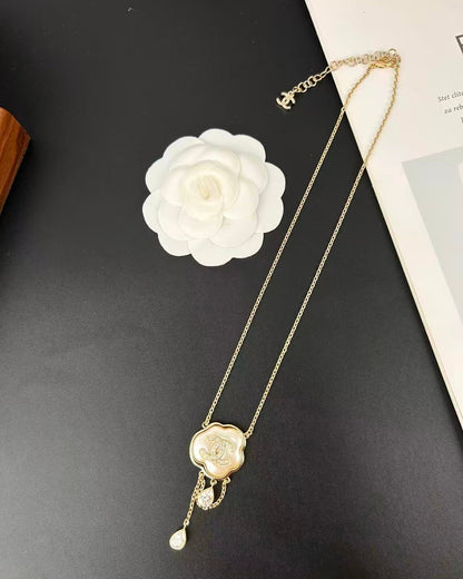 [LUXE]Cloud Pearl Mother-of-Pearl Diamond Chain Pendant Necklace