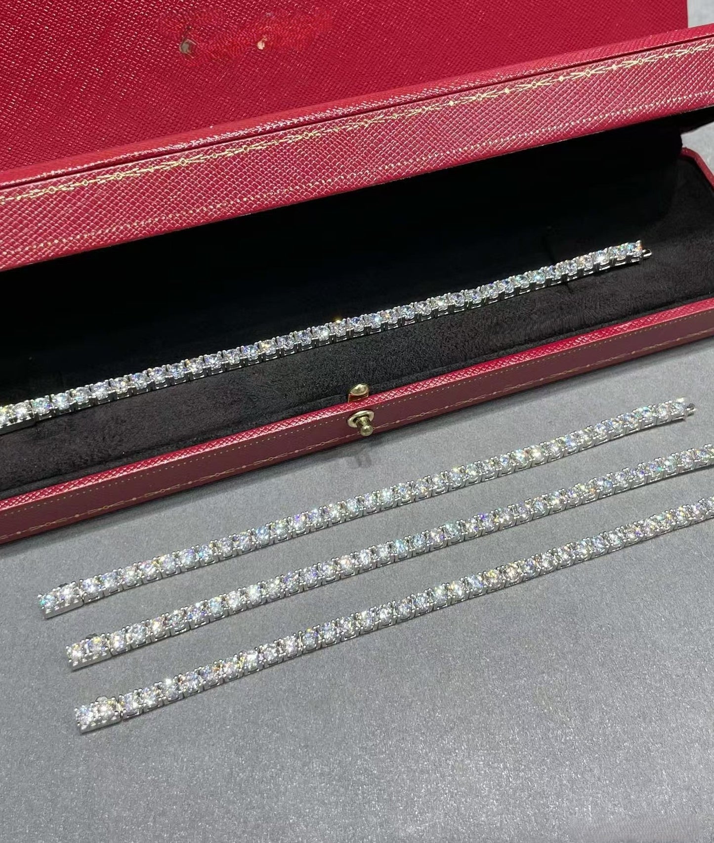 [LUXE jewelrys]TENNIS BRACELET WITH FULL DIAMOND SETTING