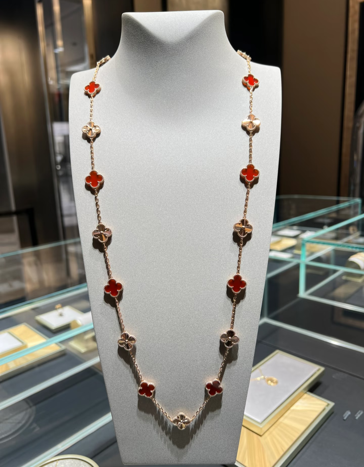[LUXE]CLOVER 20 MOTIFS LASER CARNELIAN NECKLACE