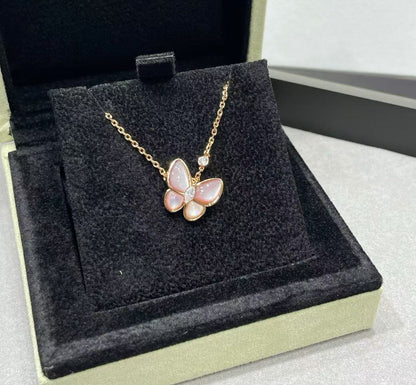 [LUXE]BUTTERFLY PINK MOTHER-OF-PEARL DIAMOND NECKLACE