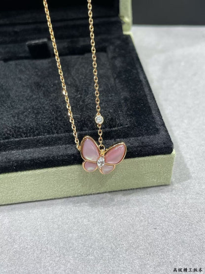 [LUXE]BUTTERFLY PINK MOTHER-OF-PEARL DIAMOND NECKLACE