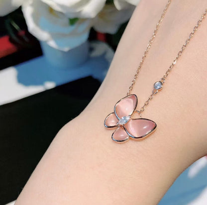 [LUXE]BUTTERFLY PINK MOTHER-OF-PEARL DIAMOND NECKLACE
