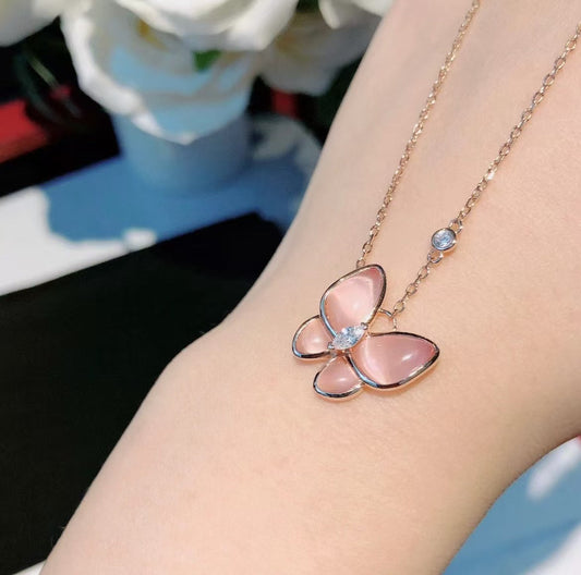 [LUXE]BUTTERFLY PINK MOTHER-OF-PEARL DIAMOND NECKLACE