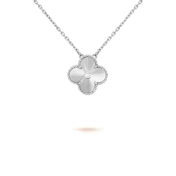 [LUXE]CLOVER  15MM DIAMOND LASER NECKLACE SILVER