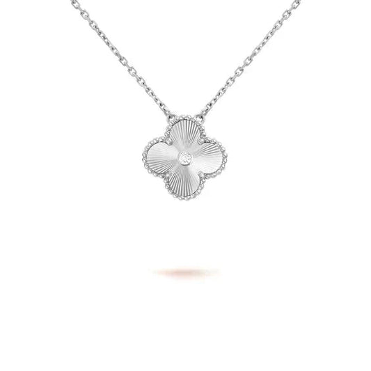 [LUXE]CLOVER  15MM DIAMOND LASER NECKLACE SILVER
