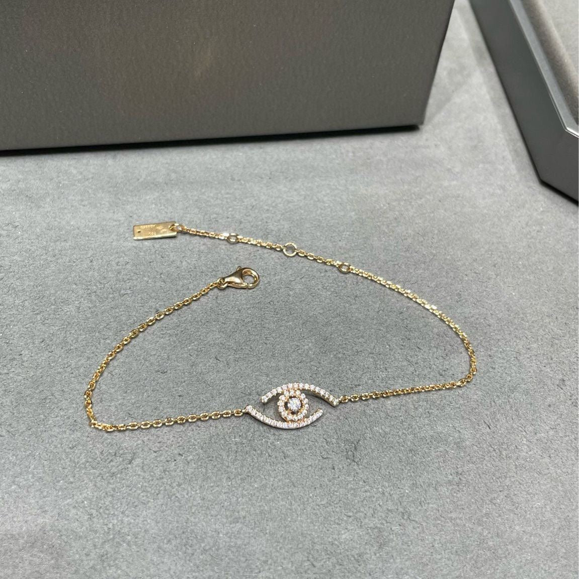 [LUXE]Lucky Eye Pave-Set Diamond Bracelet