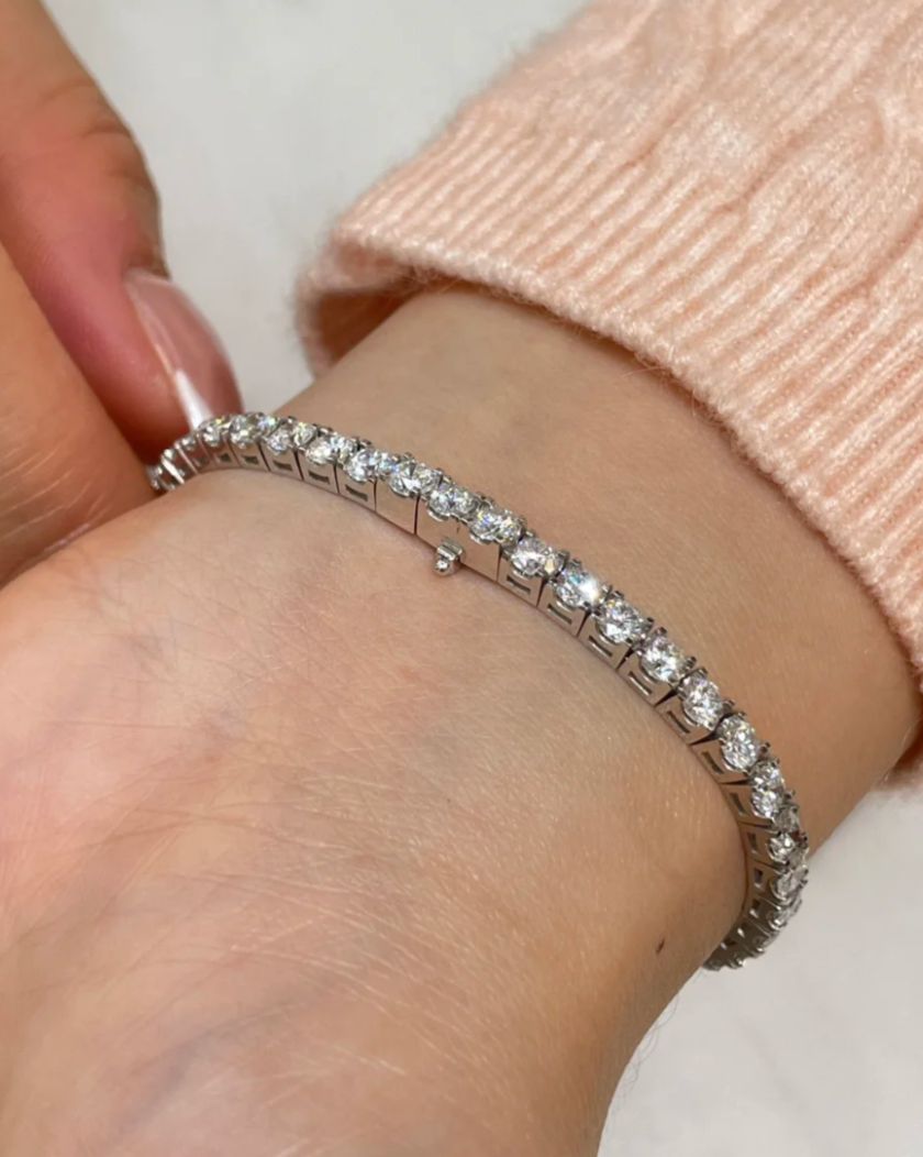 [LUXE]  CLASSIC BASEBALL BRACELAT, 52 DIAMOND