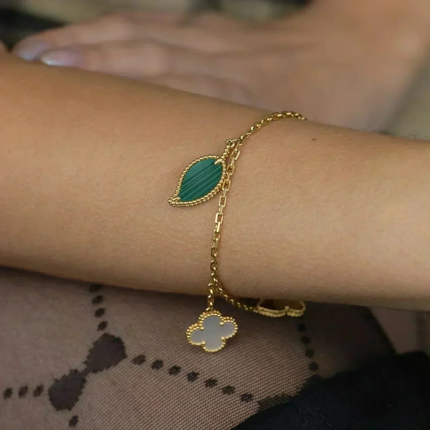[LUXE]LUCKY SPRING 5 MOTIF GOLD BRACELET