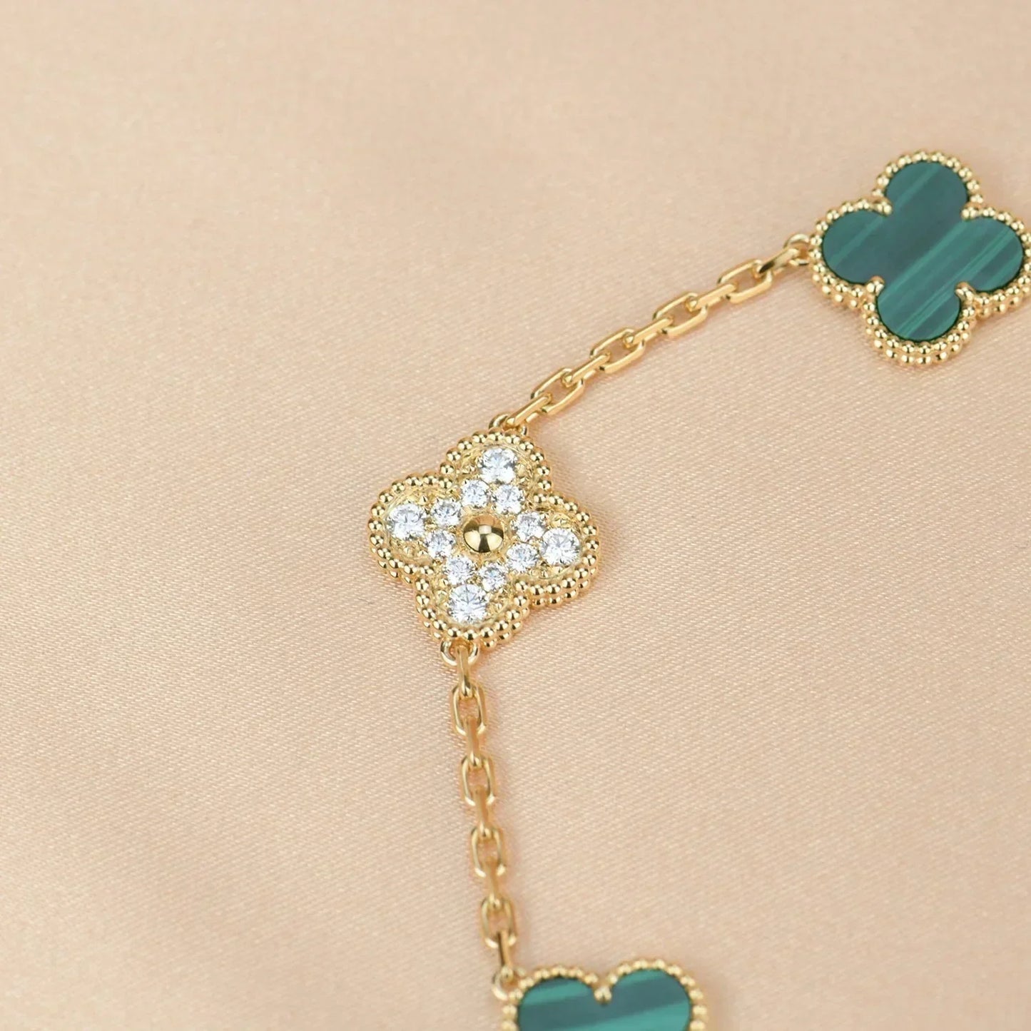 [LUXE] CLOVER 5 MOTIF MALACHITE BRACELET COLLECTION