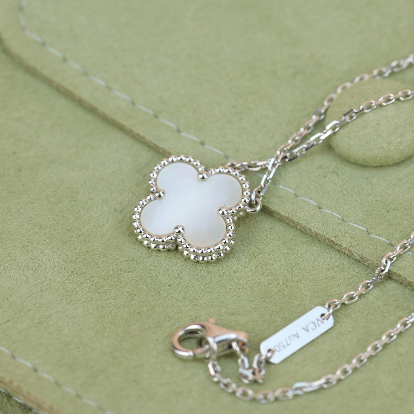 [LUXE]CLOVER  15MM WHITE MOTHER-OF-PEARL SILVER