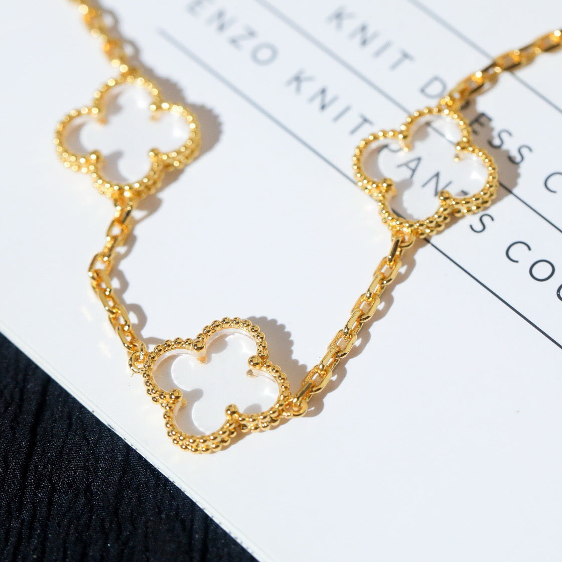 [LUXE]CLOVER 5 MOTIF ROCK CRYSTAL BRACELET