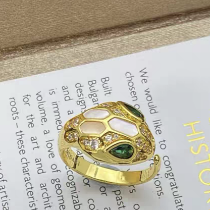 [LUXE]BRAND NEW ASSORTED SNAKE HEAD MOTHER OF PEARL RINGS