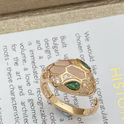 [LUXE]BRAND NEW ASSORTED SNAKE HEAD MOTHER OF PEARL RINGS