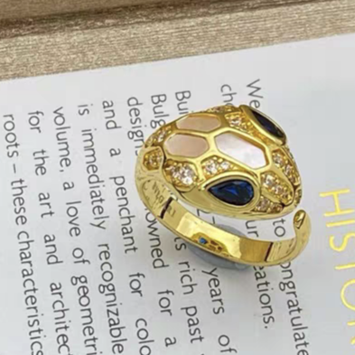 [LUXE]BRAND NEW ASSORTED SNAKE HEAD MOTHER OF PEARL RINGS