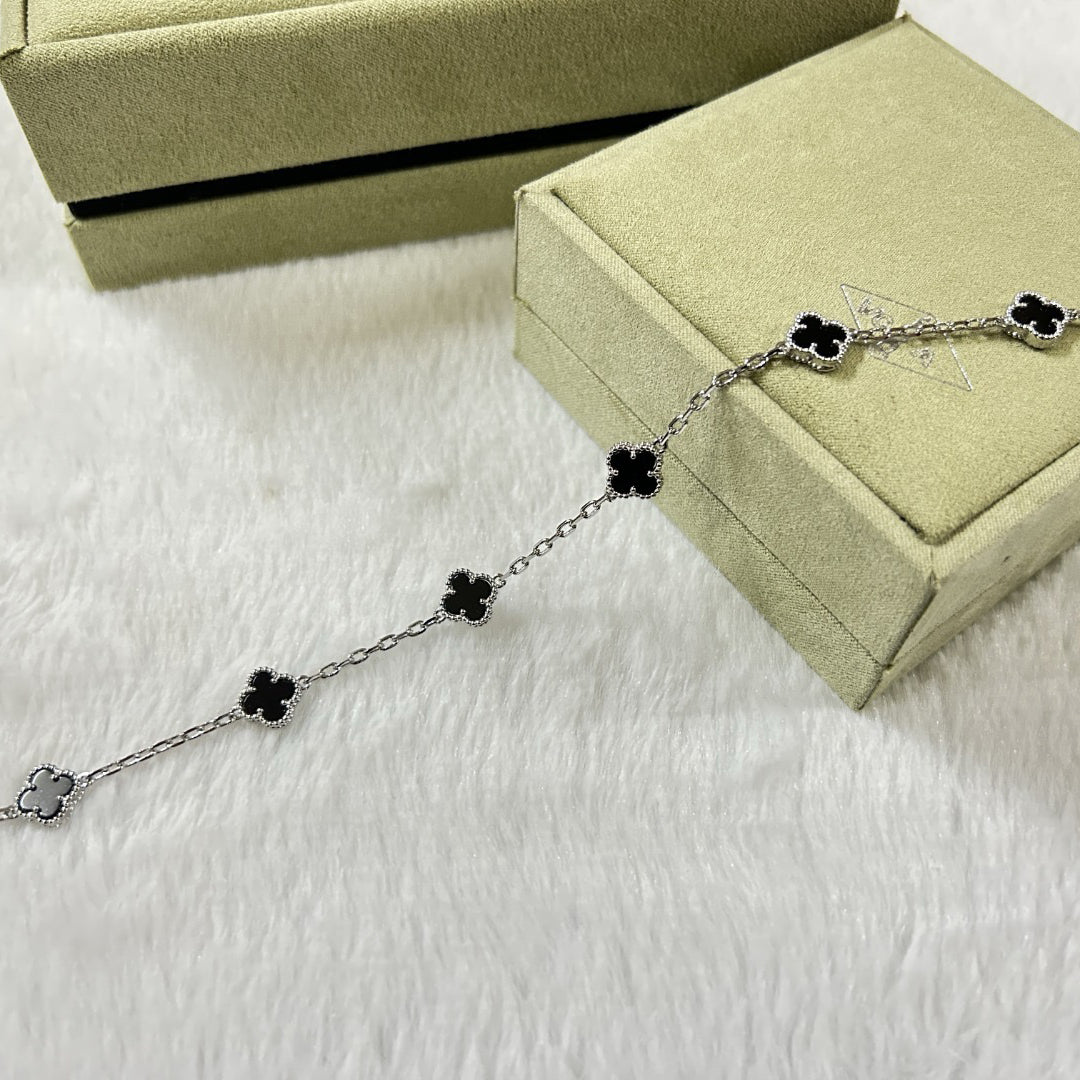 [LUXE]CLOVER 6 MOTIF  ONYXS BRACELET