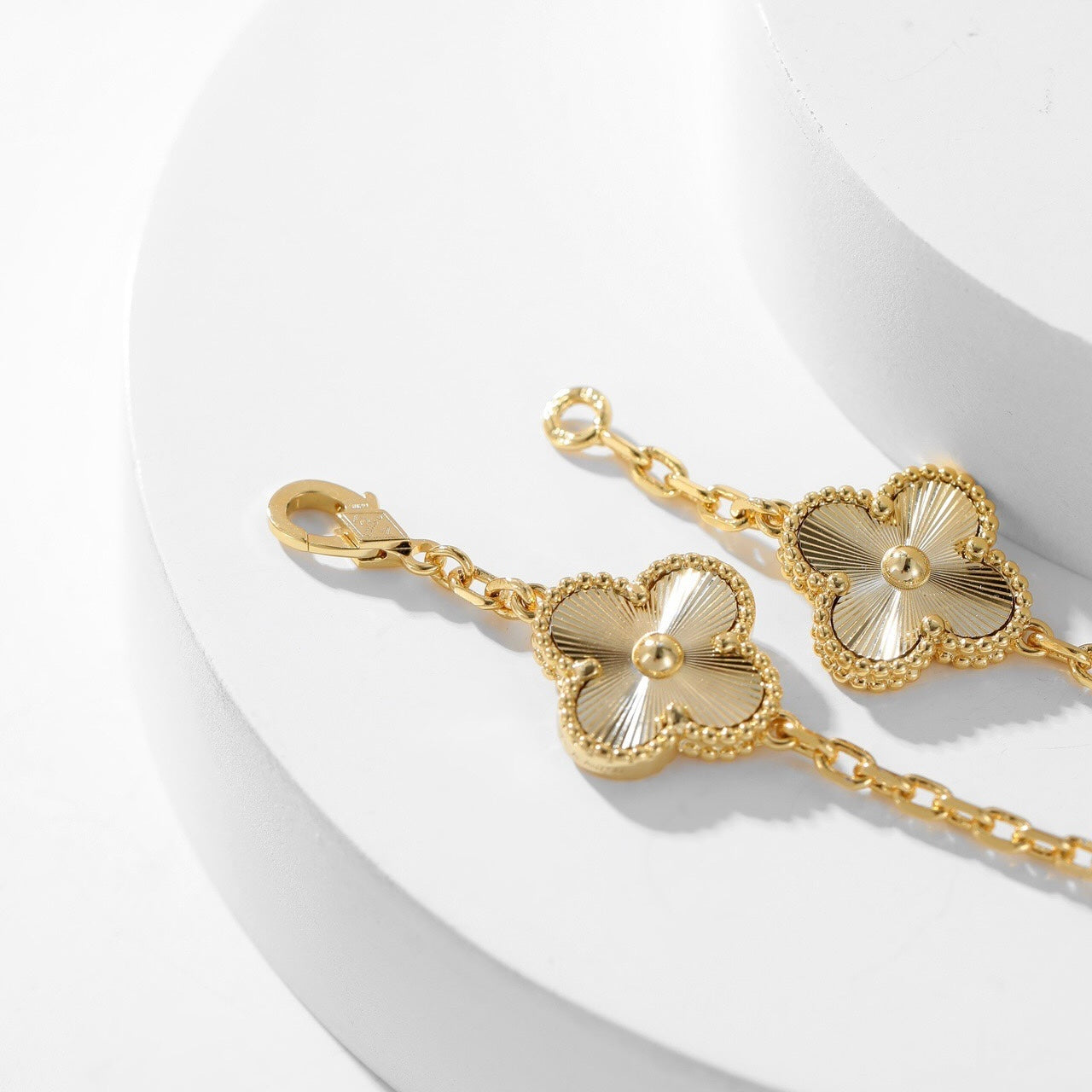 [LUXE]CLOVER 10 MOTIFS LASER NECKLACE