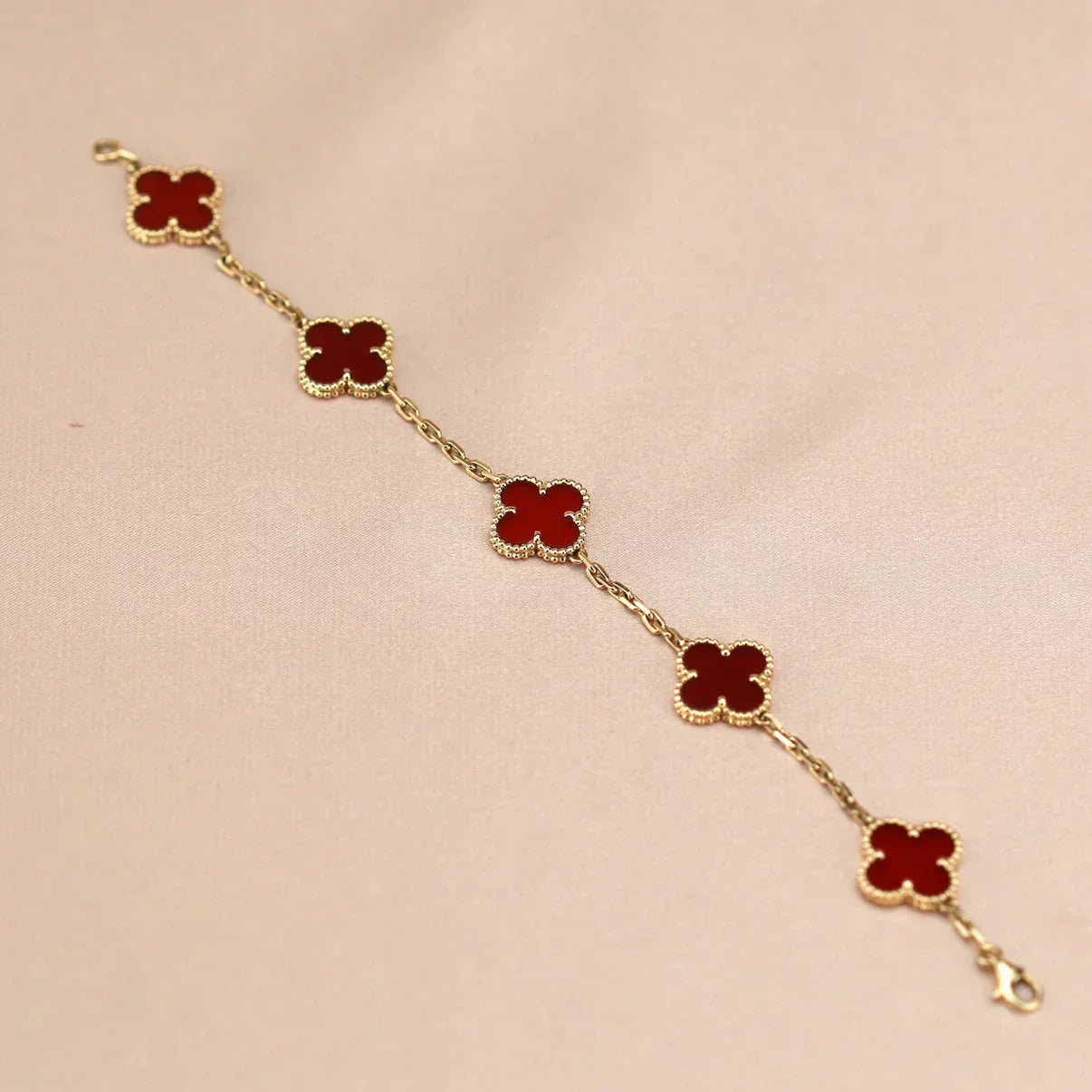 [LUXE] CLOVER 5 MOTIF RED CORNELIAN BRACELET COLLECTION