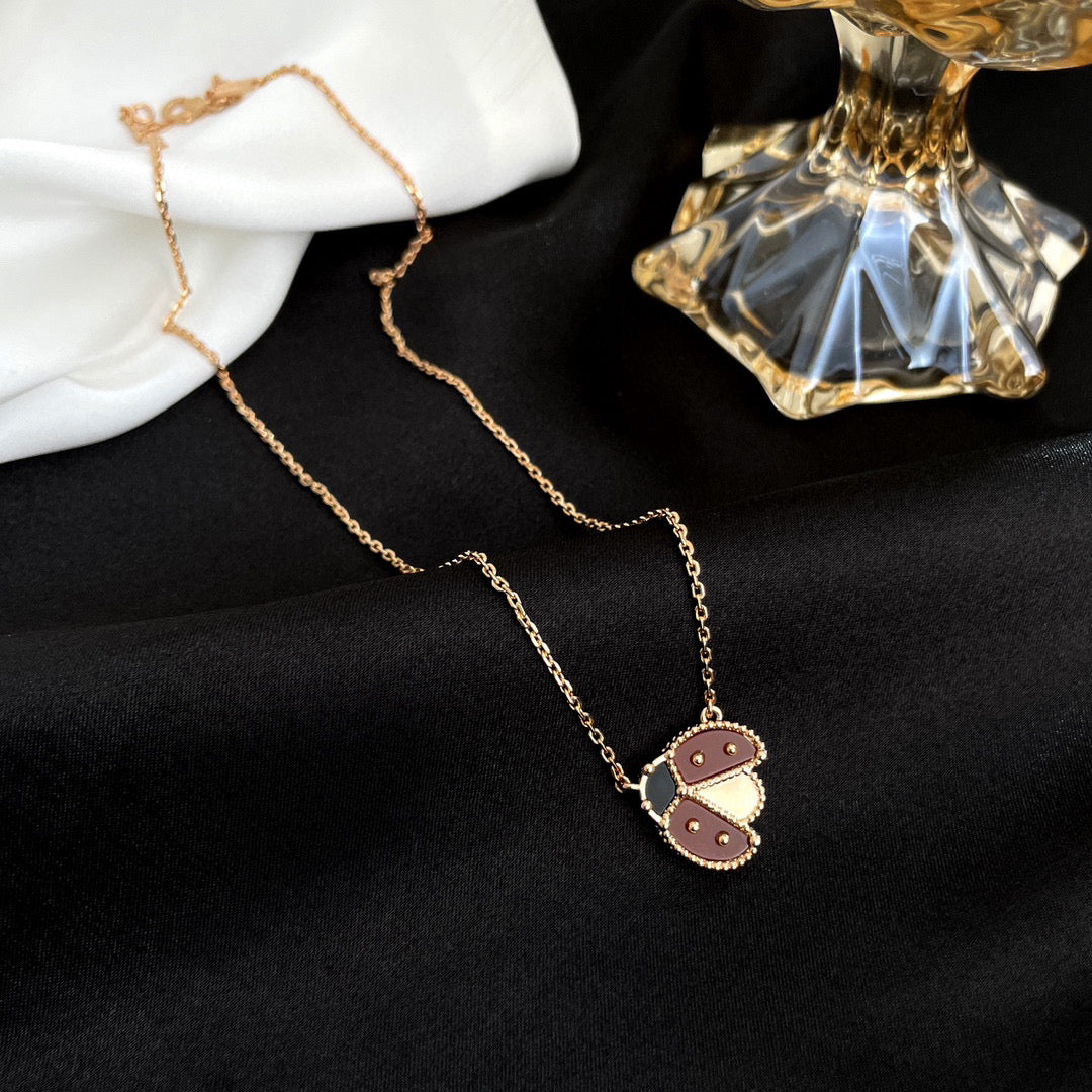 [LUXE]LUCKY  CARNELIANS LADYBUG NECKLACE