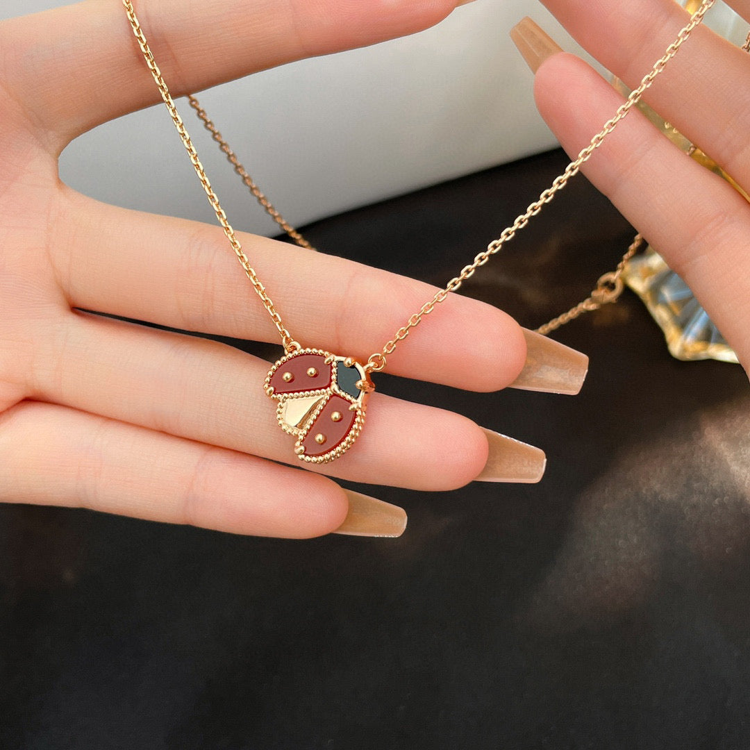 [LUXE]LUCKY  CARNELIANS LADYBUG NECKLACE