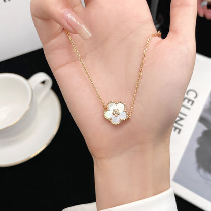 [LUXE]LUCKY WHITE MOP PLUM BLOSSOM  BRACELET