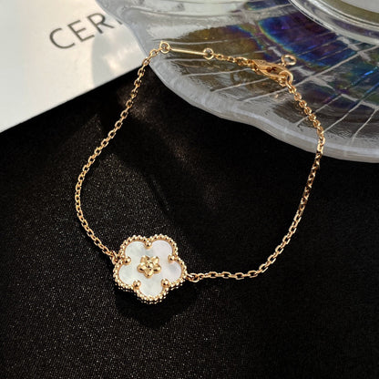 [LUXE]LUCKY WHITE MOP PLUM BLOSSOM  BRACELET