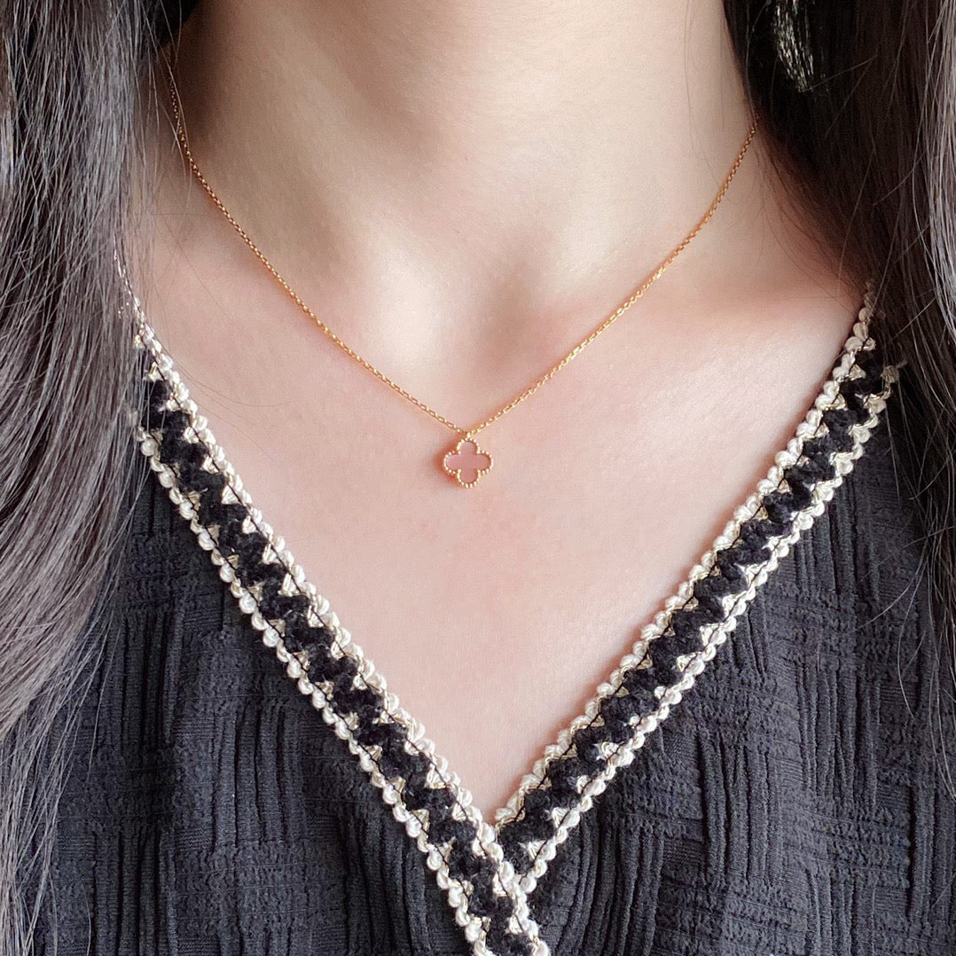 [LUXE]CLOVER 15MM PINK MOTHER-OF-PEARL SINGLE FLOWER NECKLACE
