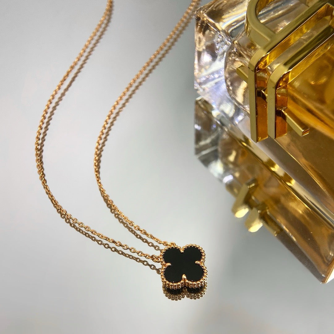 [LUXE]CLOVER 15MM BLACK ONYX SINGLE FLOWER NECKLACE