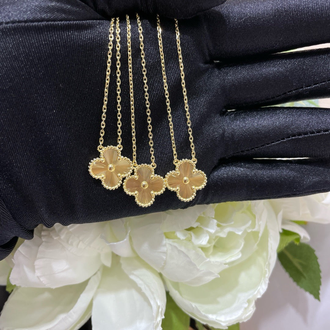[LUXE]CLOVER 15MM LASER NECKLACE