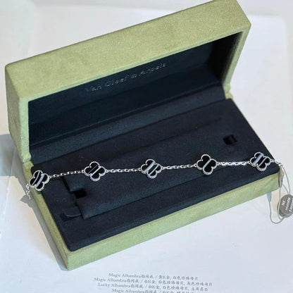 [LUXE] CLOVER 5 MOTIF PULSAR STONE BRACELET COLLECTION