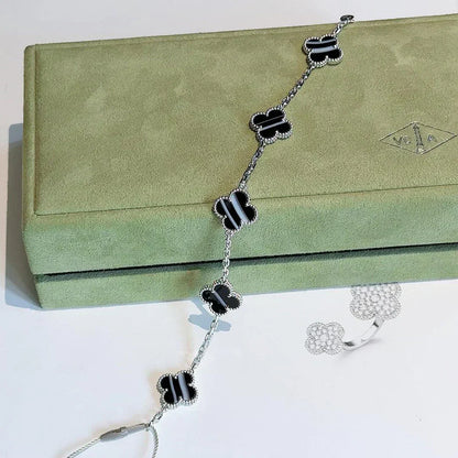 [LUXE] CLOVER 5 MOTIF PULSAR STONE BRACELET COLLECTION