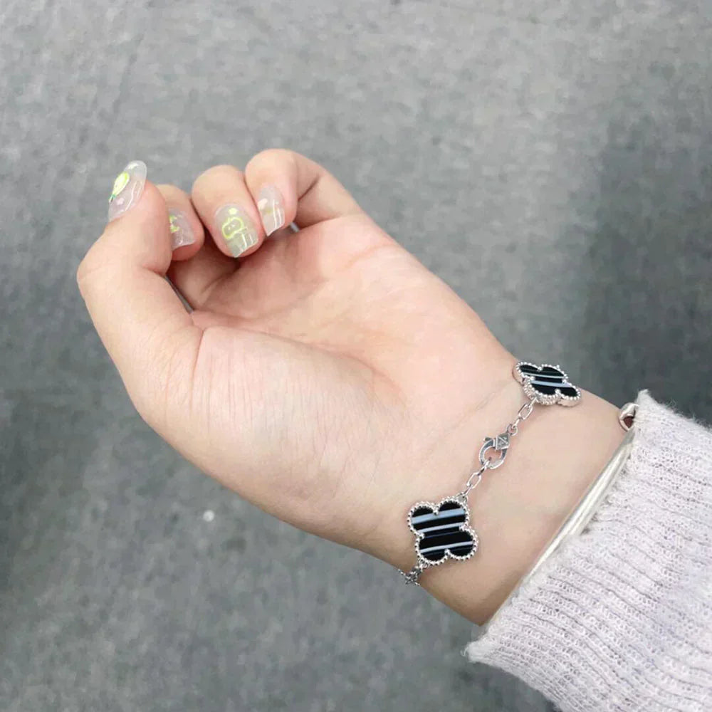 [LUXE] CLOVER 5 MOTIF PULSAR STONE BRACELET COLLECTION