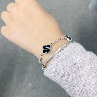 [LUXE] CLOVER 5 MOTIF PULSAR STONE BRACELET COLLECTION