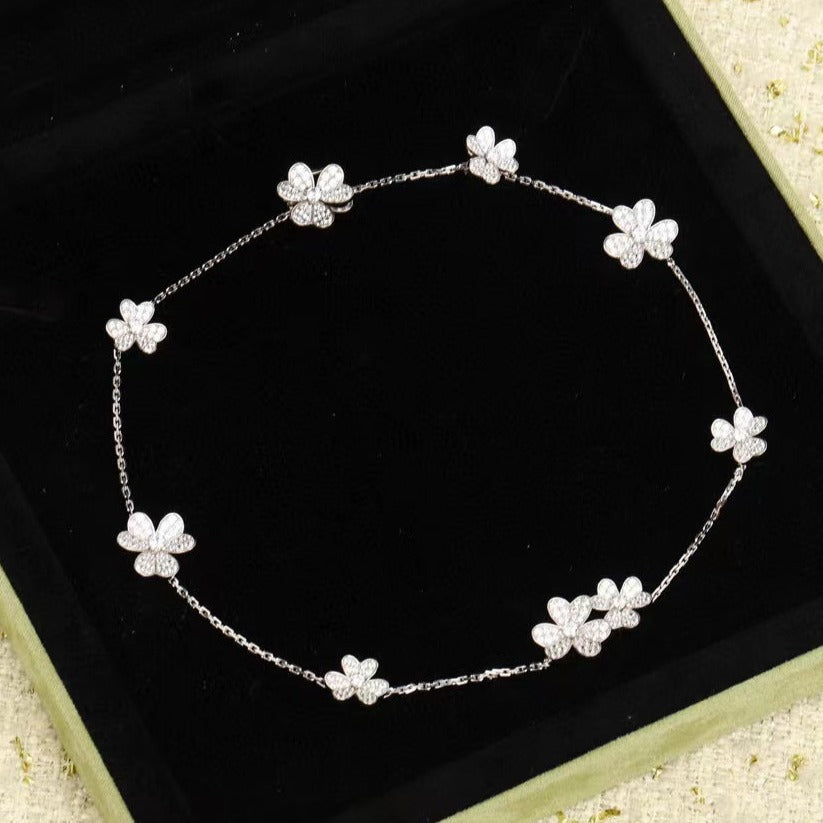 [LUXE]FRIVOLE SILVER 9 FLOWERS NECKLACE
