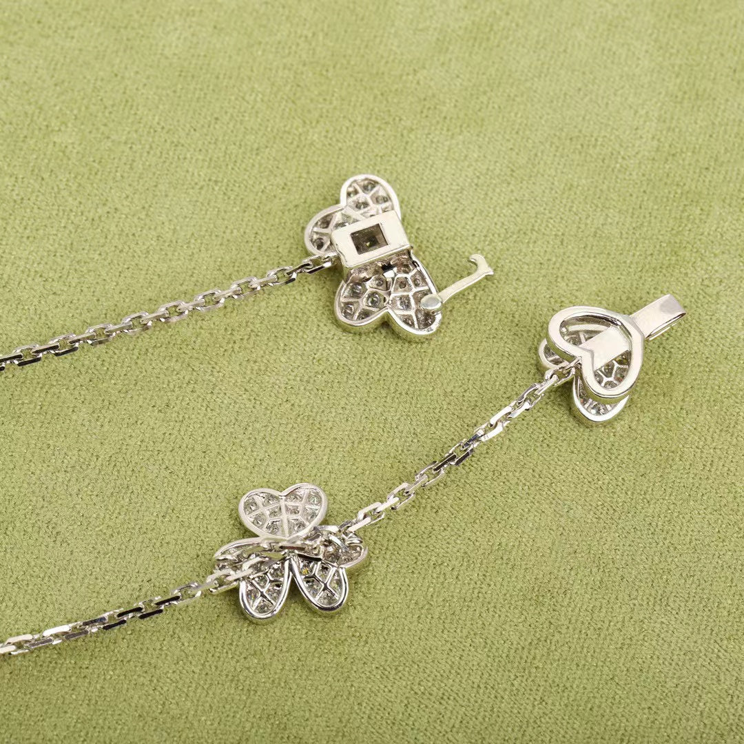 [LUXE]FRIVOLE SILVER 9 FLOWERS NECKLACE