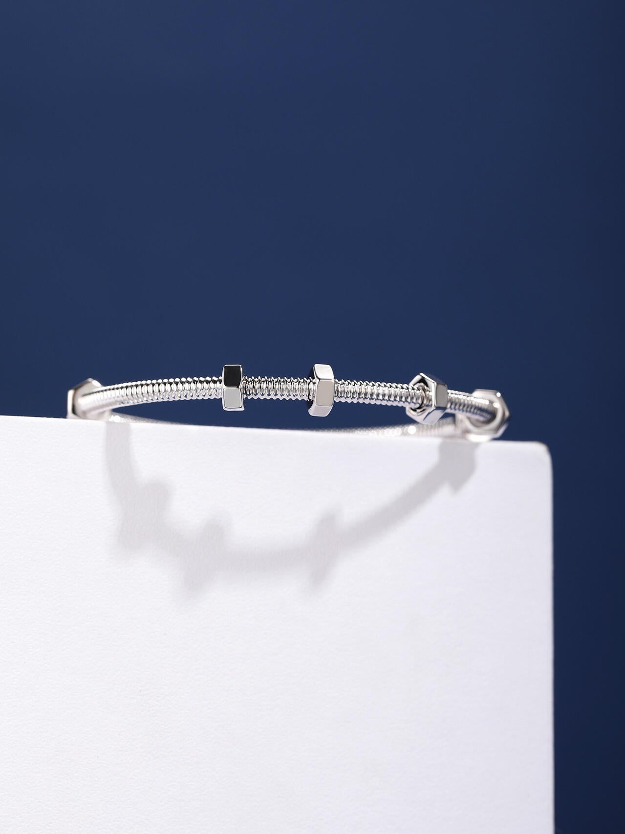 [LUXE jewelrys]CT THREADED BRACELET