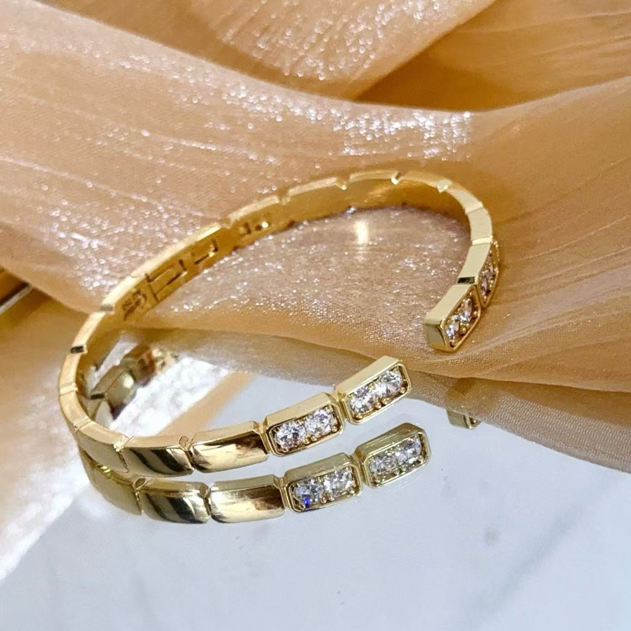 [LUXE jewelrys]LOVE DIAMOND OPEN  BRACELET