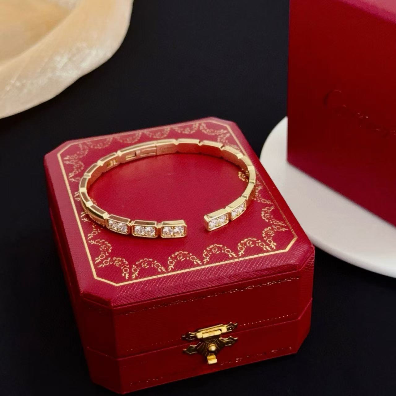 [LUXE jewelrys]LOVE DIAMOND OPEN  BRACELET