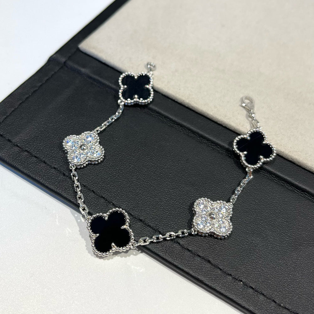 [LUXE] CLOVER 5 MOTIF ONYXS BRACELET COLLECTION